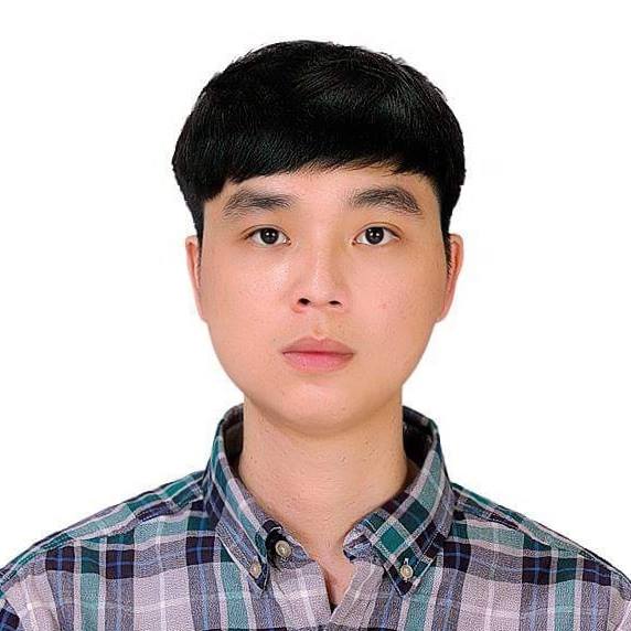 Headshot photo of Khanh.