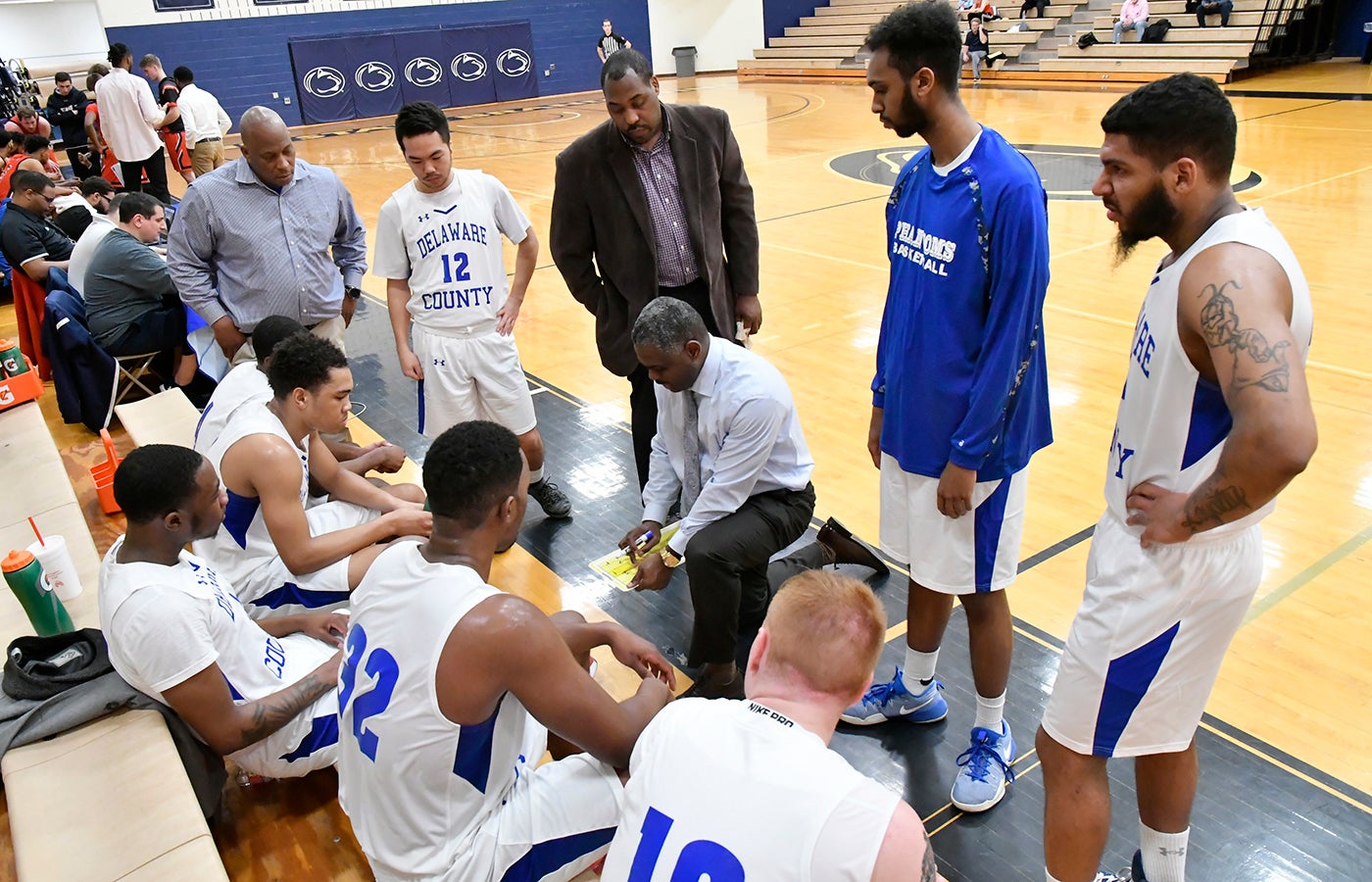 Photo of 2019-2020 men's basketball team