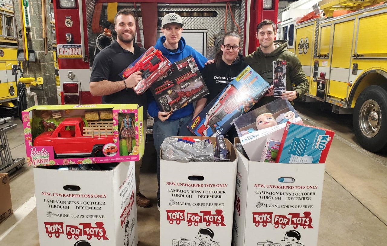 Photo of students Kris Wazlawik, Chris Hart, Hanna Angell and Nick Delloso