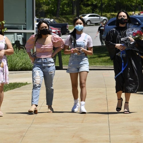 Grad Walk 69