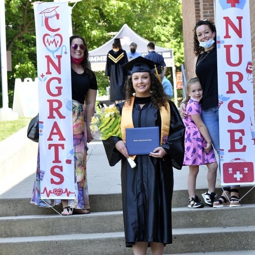 Grad Walk 27