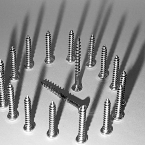 Screws in a Circle